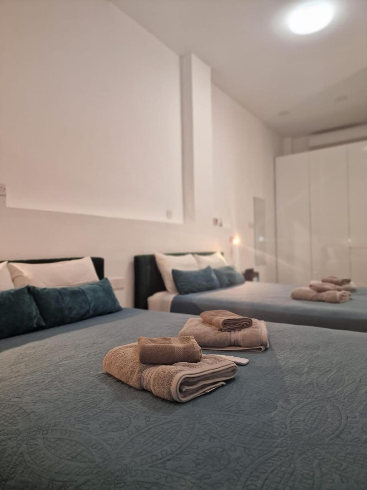 Royal Stay Luxury Homes Paphos Exterior photo