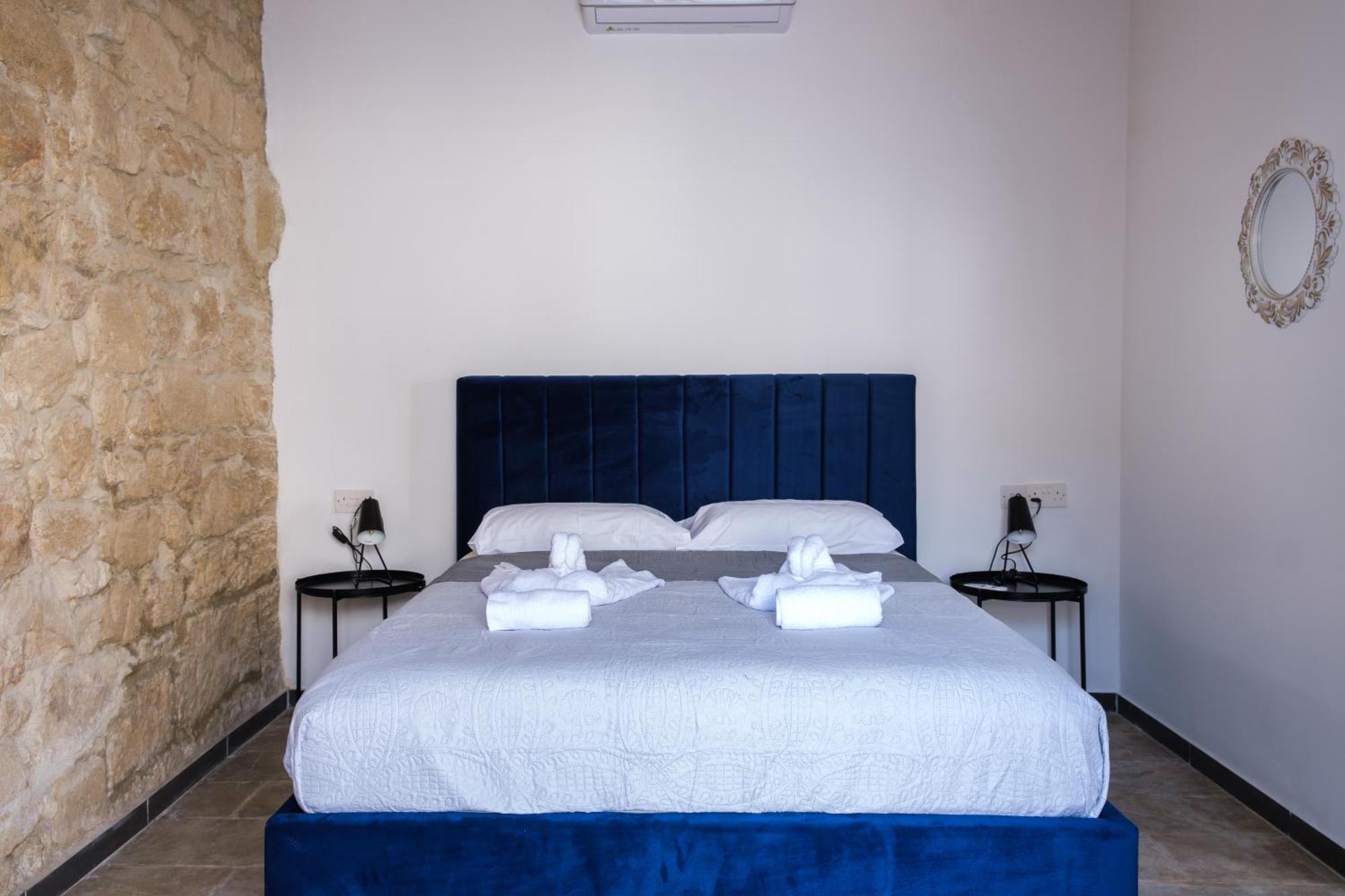 Royal Stay Luxury Homes Paphos Room photo