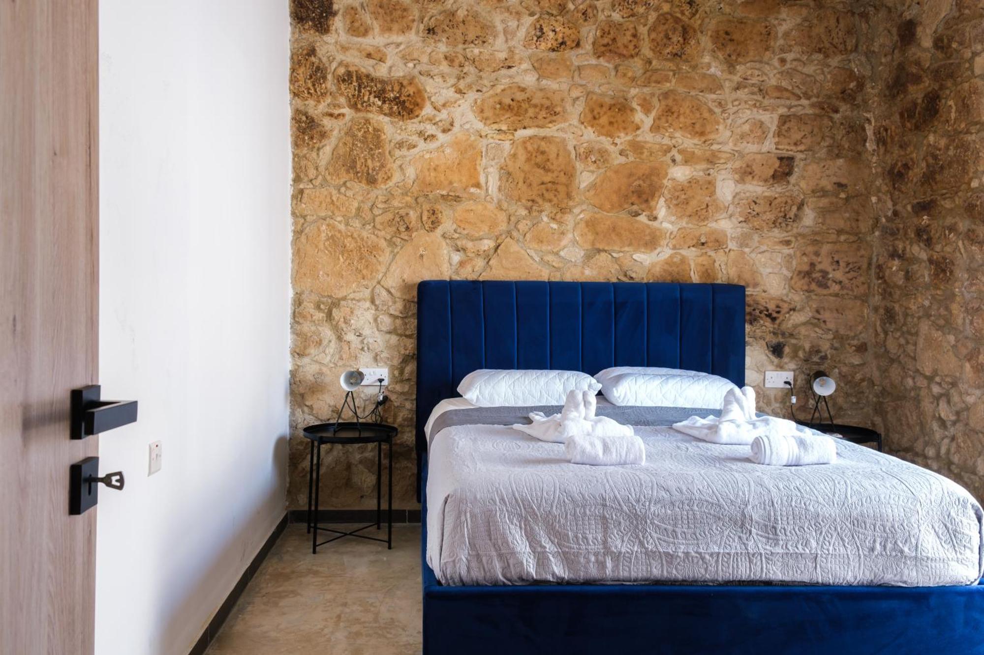 Royal Stay Luxury Homes Paphos Room photo