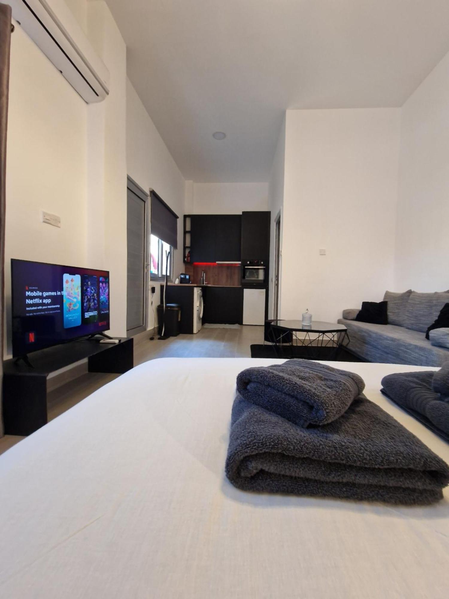 Royal Stay Luxury Homes Paphos Room photo